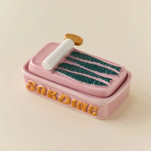 NIB Urban Outfitters Sardine Trinket Box in Pink - Picture 3 of 3